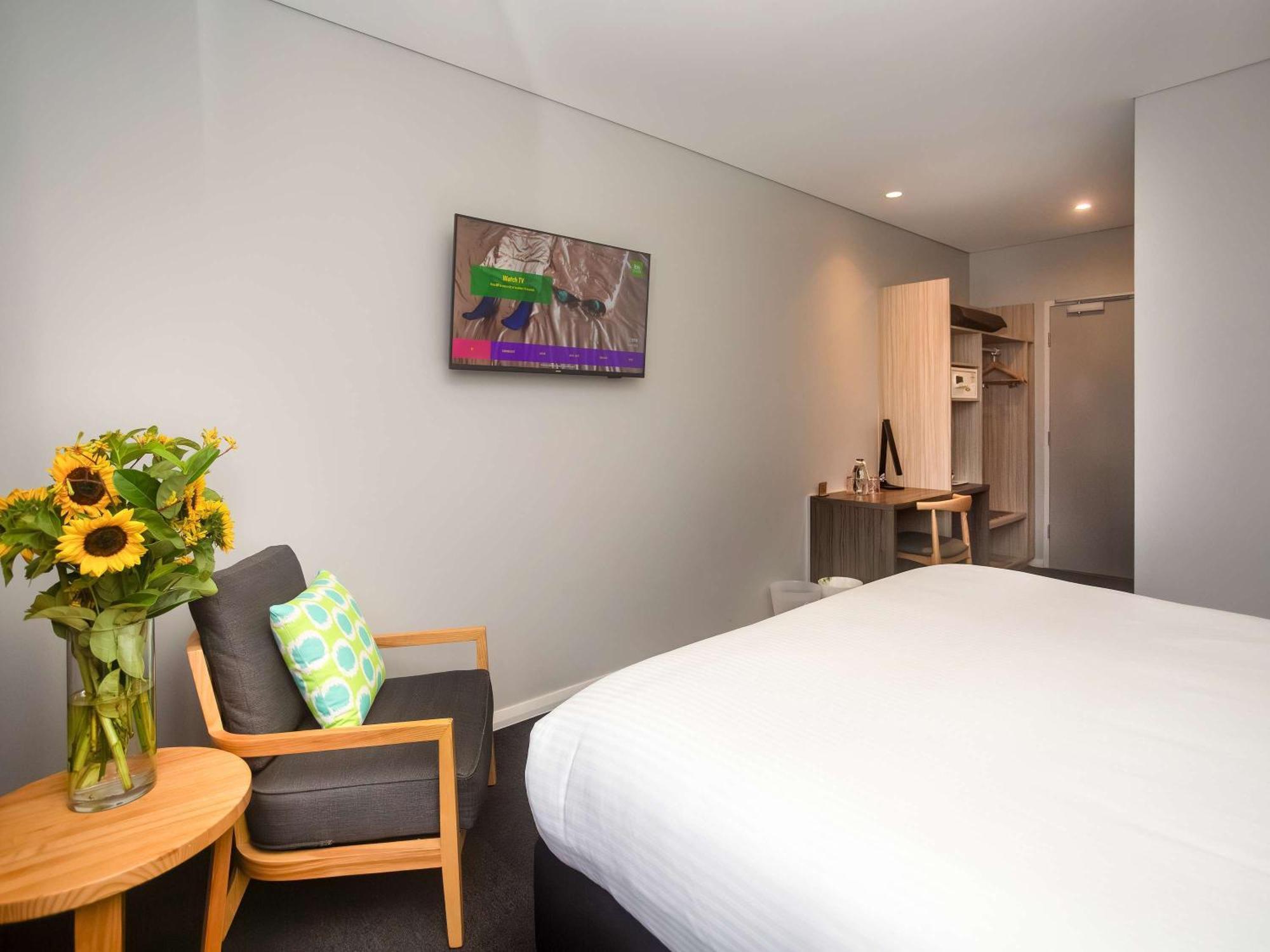 Hotel Ibis Styles The Entrance Extérieur photo