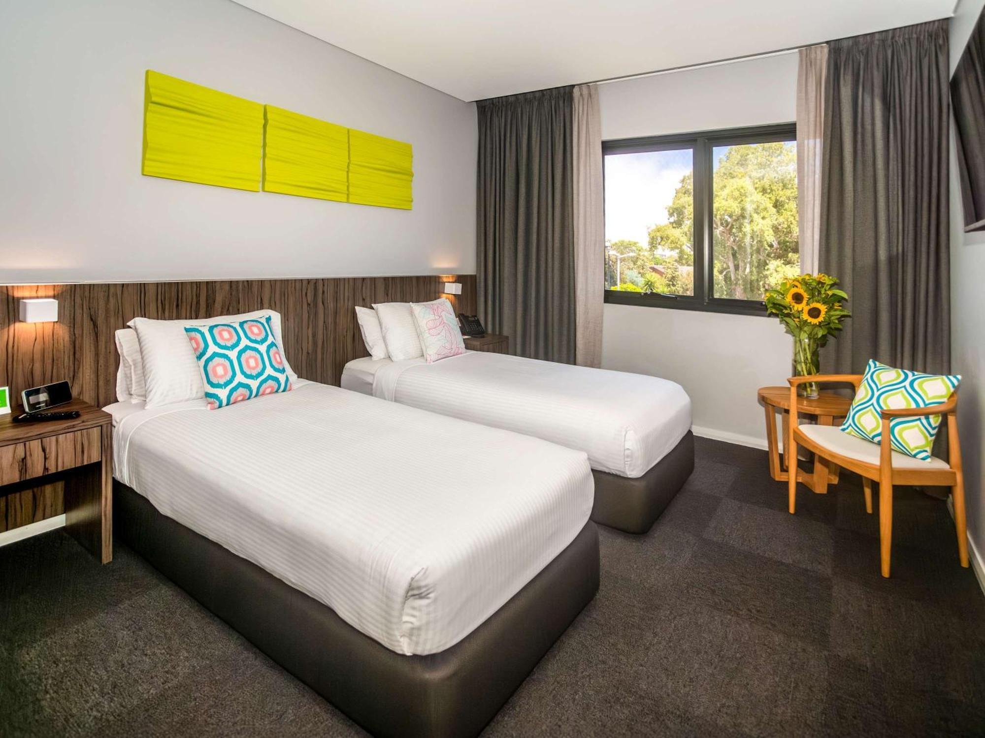 Hotel Ibis Styles The Entrance Extérieur photo